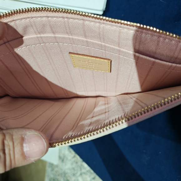 Checkered Pink and White Women's Bag - Picture 7 of 8